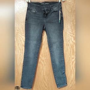 NWT Old navy Rockstar gray skinny jeans, Size 8 petite